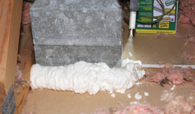 Изоляция воздуховодов и систем водоснабжения комплектом Touch'n Seal Foam Kit